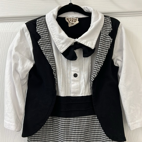 Cute Baby Boy Onesie with Collar and Bow - Picture 3 of 4